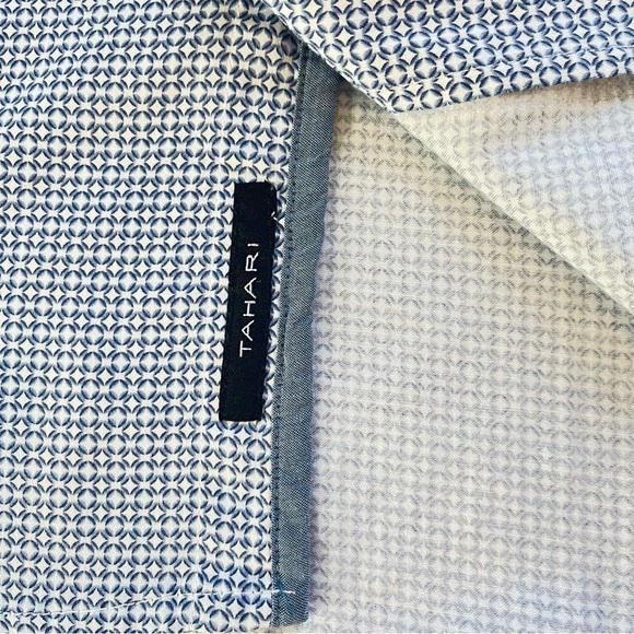 Tahari Men's Medium Shirt Regular Stretch Blue White Long Sleeve Button Up EUC - Picture 3 of 9
